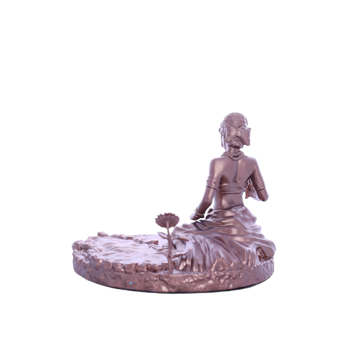 Terreiro Chão de Oya hand-crafted resin statue of Oxum Orixá in a metallic bronze finish, rear view.