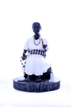 Estátua - Preta Velha Sentada 001