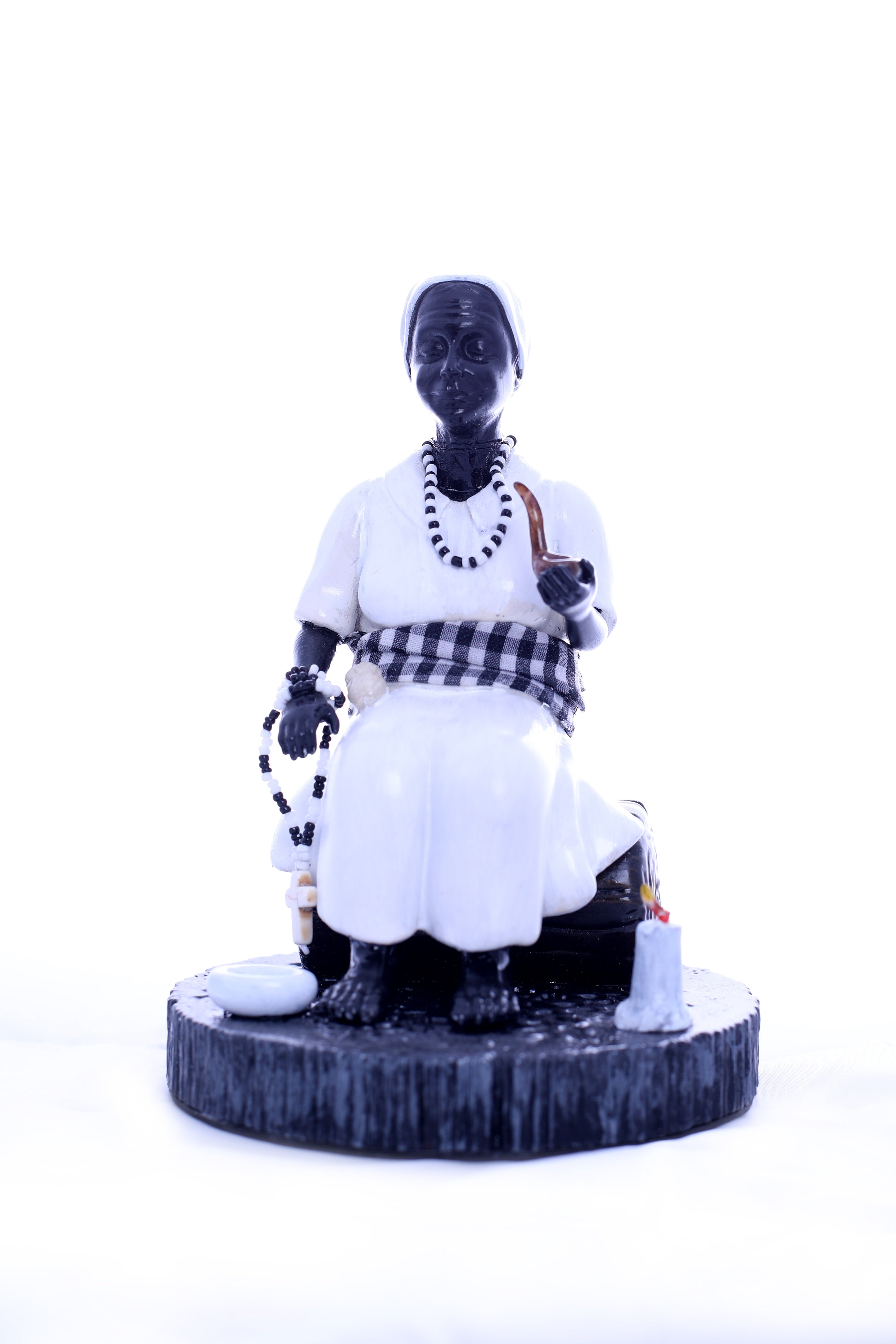 Estatua - Preta Velha Sentada 001